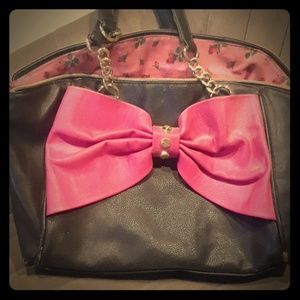 Betsey Johnson 🎀 Bow 🎀 Handbag 🎀